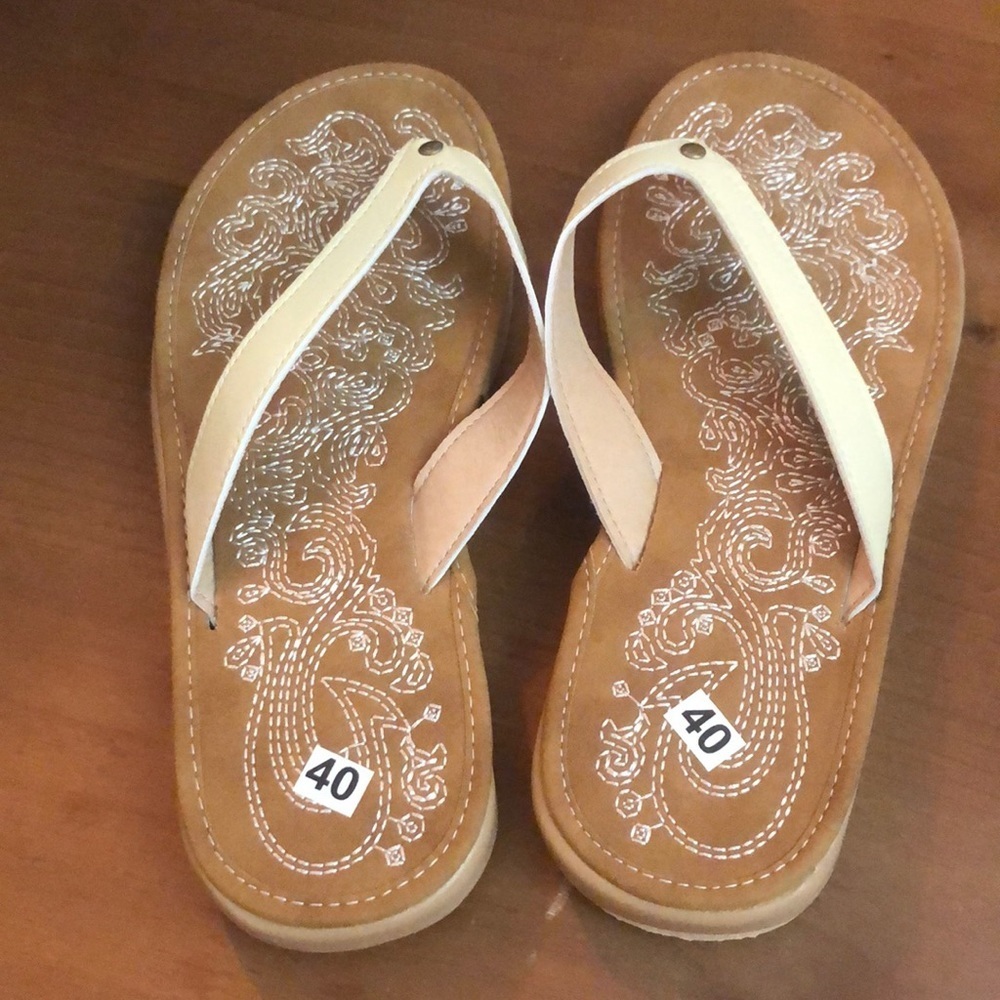 Paneolo Women’s Leather Beach Sandals